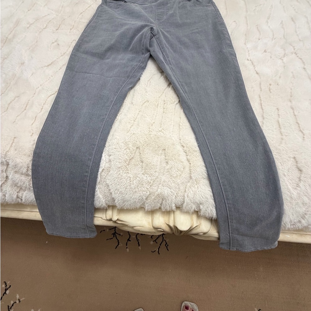 Levi's Women's Straight Leg Gray Jeans